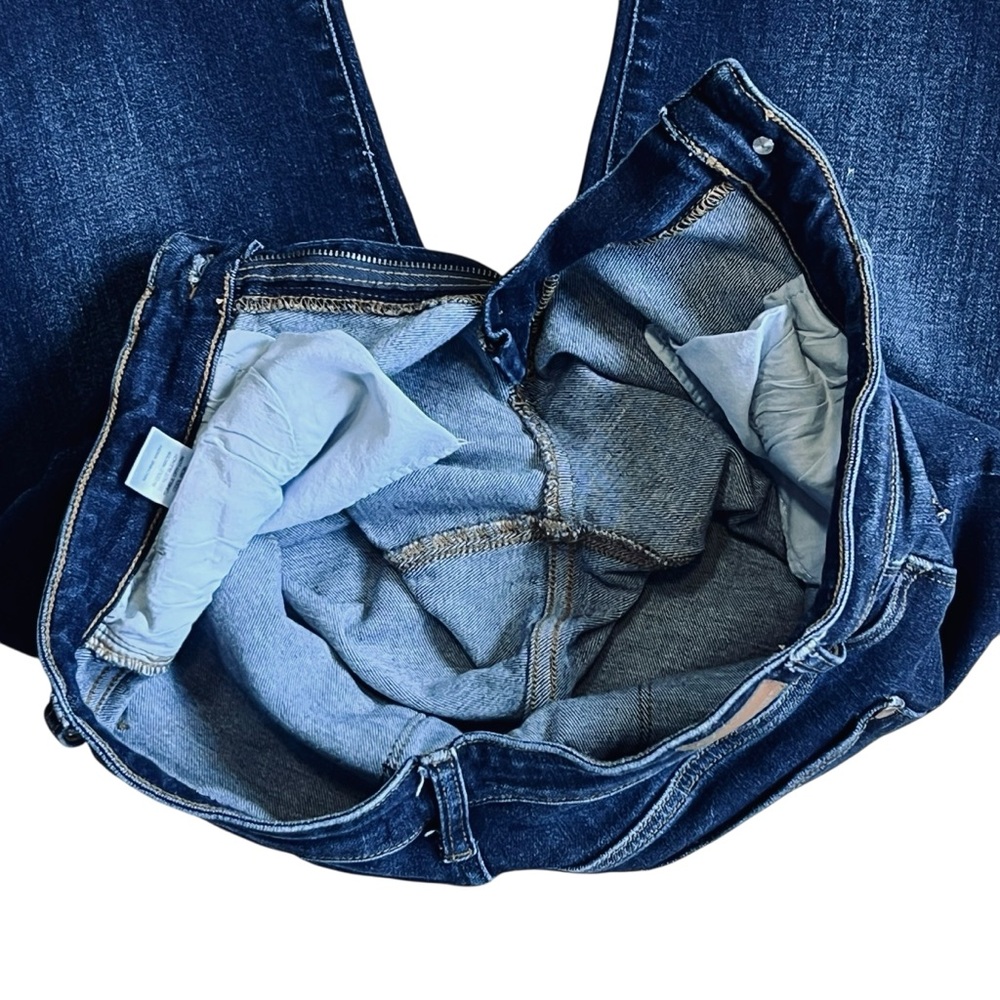 Judy Blue Mid-Rise Wide Leg Cropped Jeans in Blue - Picture 8 of 13